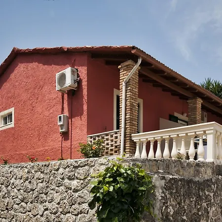 Apartmán Fouxia And *