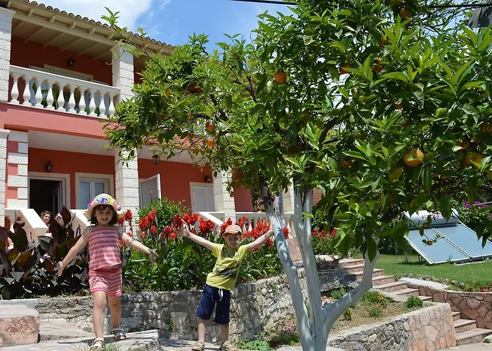 Fouxia And Apartmán Perama (Corfu)