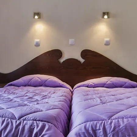 Fouxia And Lejlighed